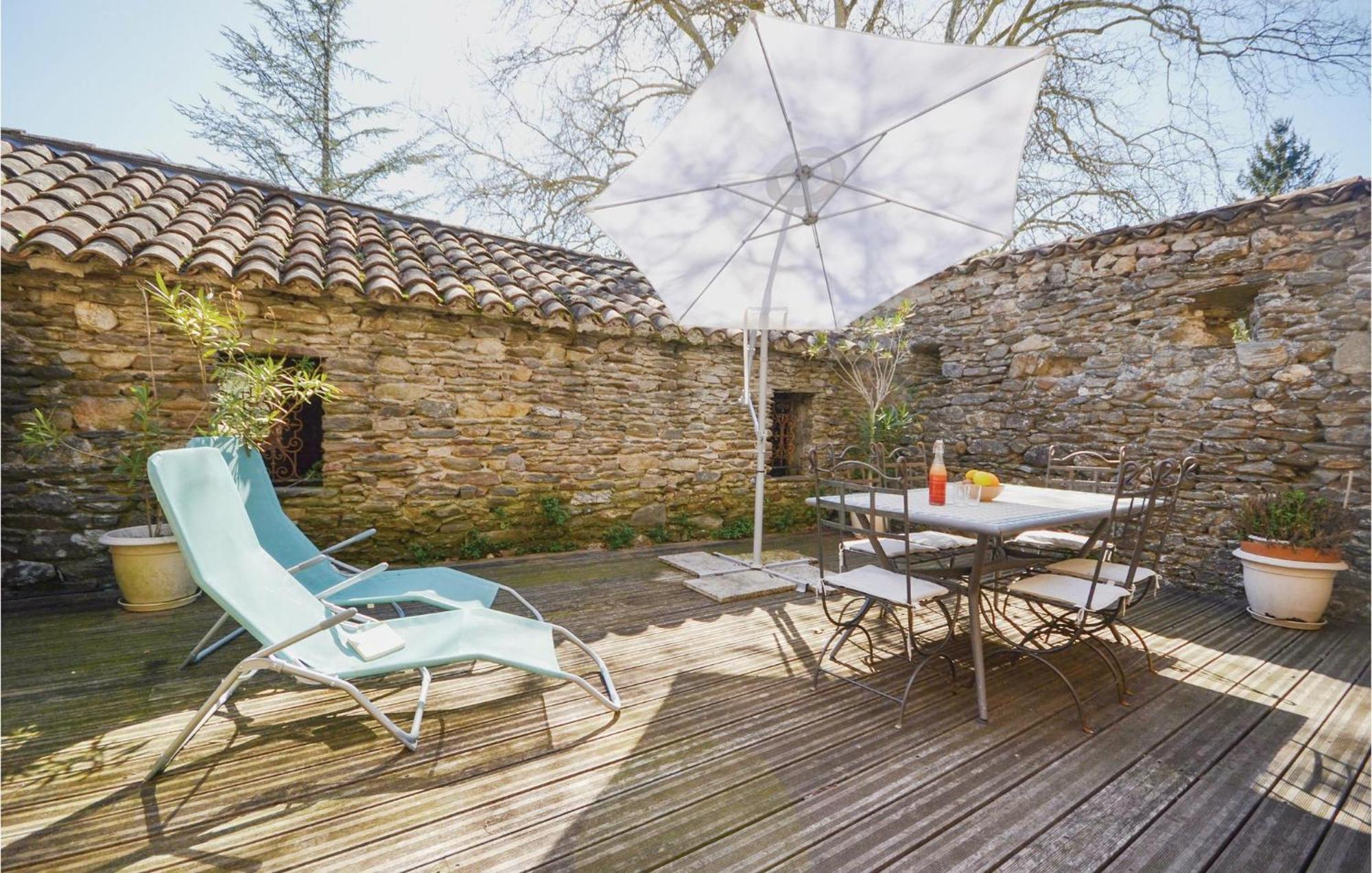 2 Bedroom Nice Apartment In Les Salles-Du-Gardon Soustelle Екстер'єр фото