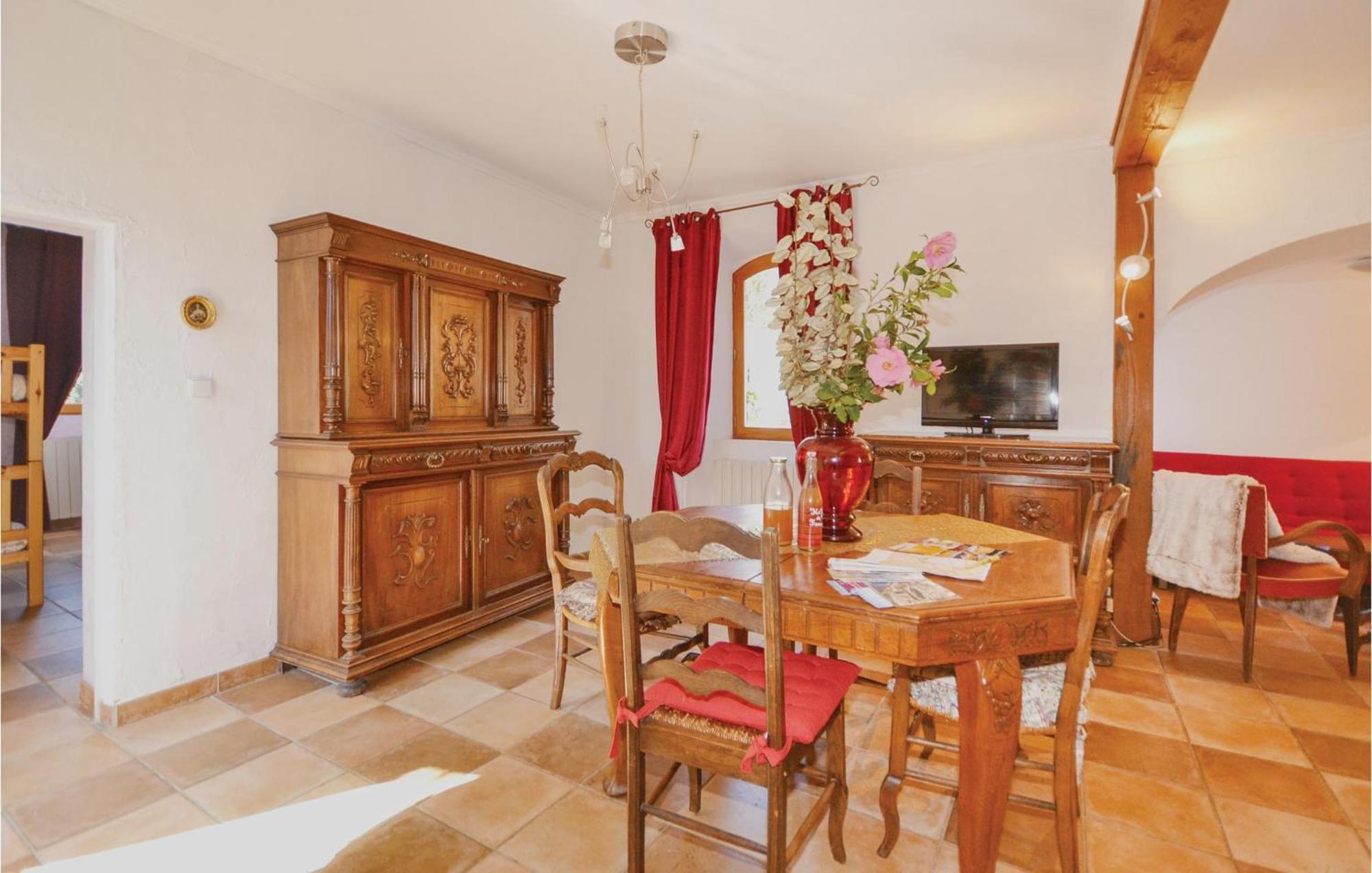 2 Bedroom Nice Apartment In Les Salles-Du-Gardon Soustelle Екстер'єр фото
